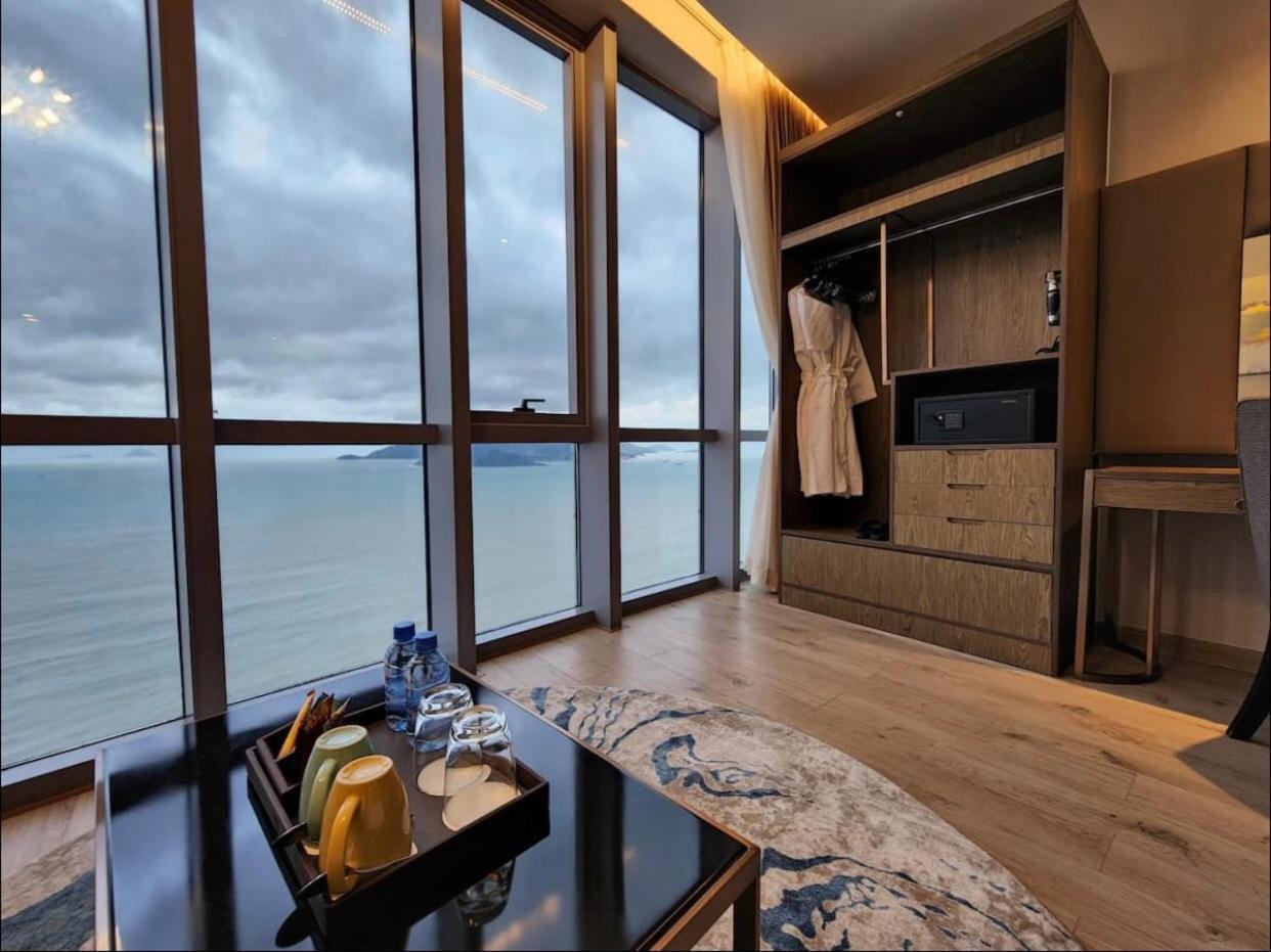 Panorama Oceanfront Suite Nha Trang Luaran gambar
