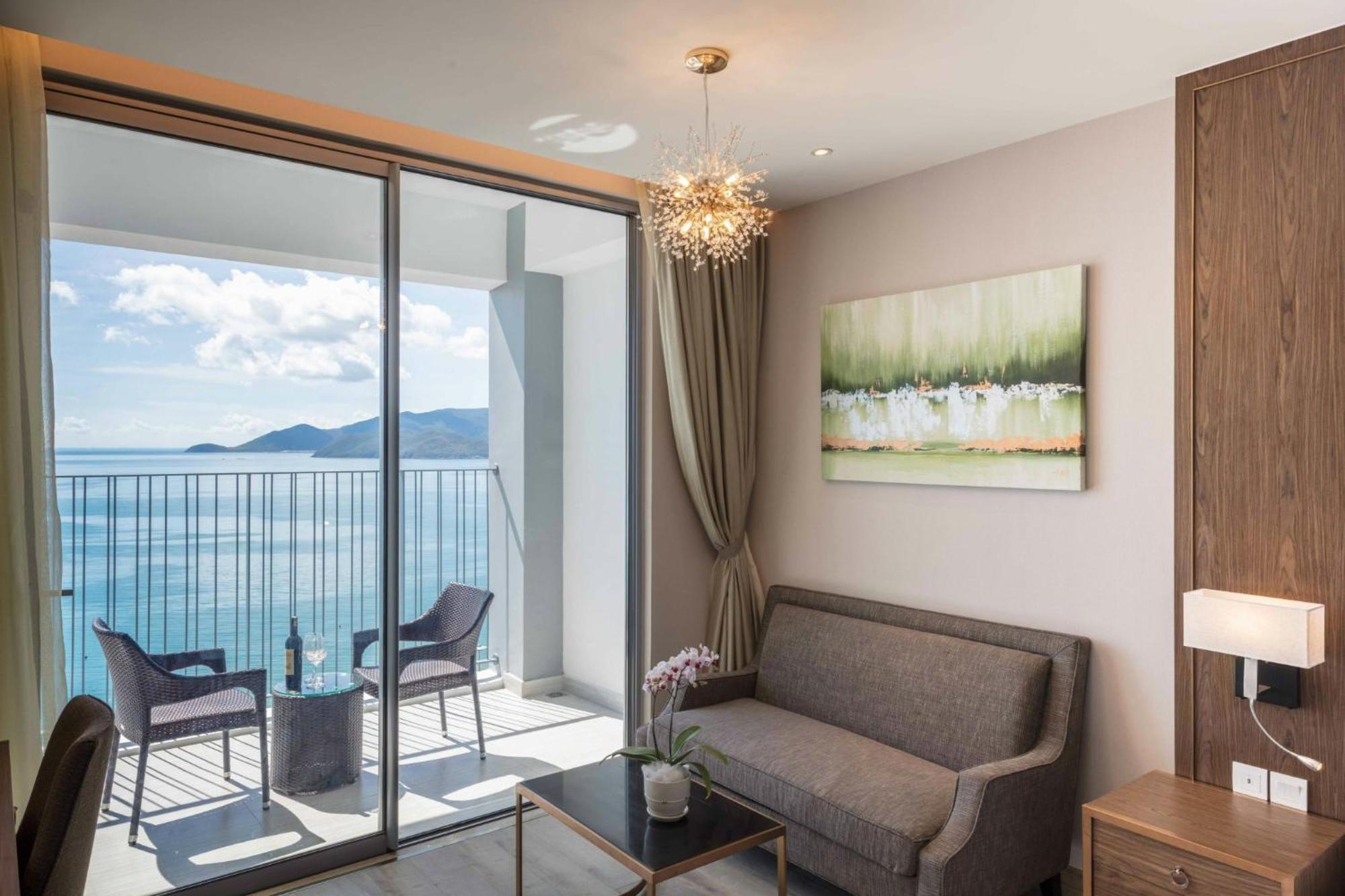 Panorama Oceanfront Suite Nha Trang Luaran gambar