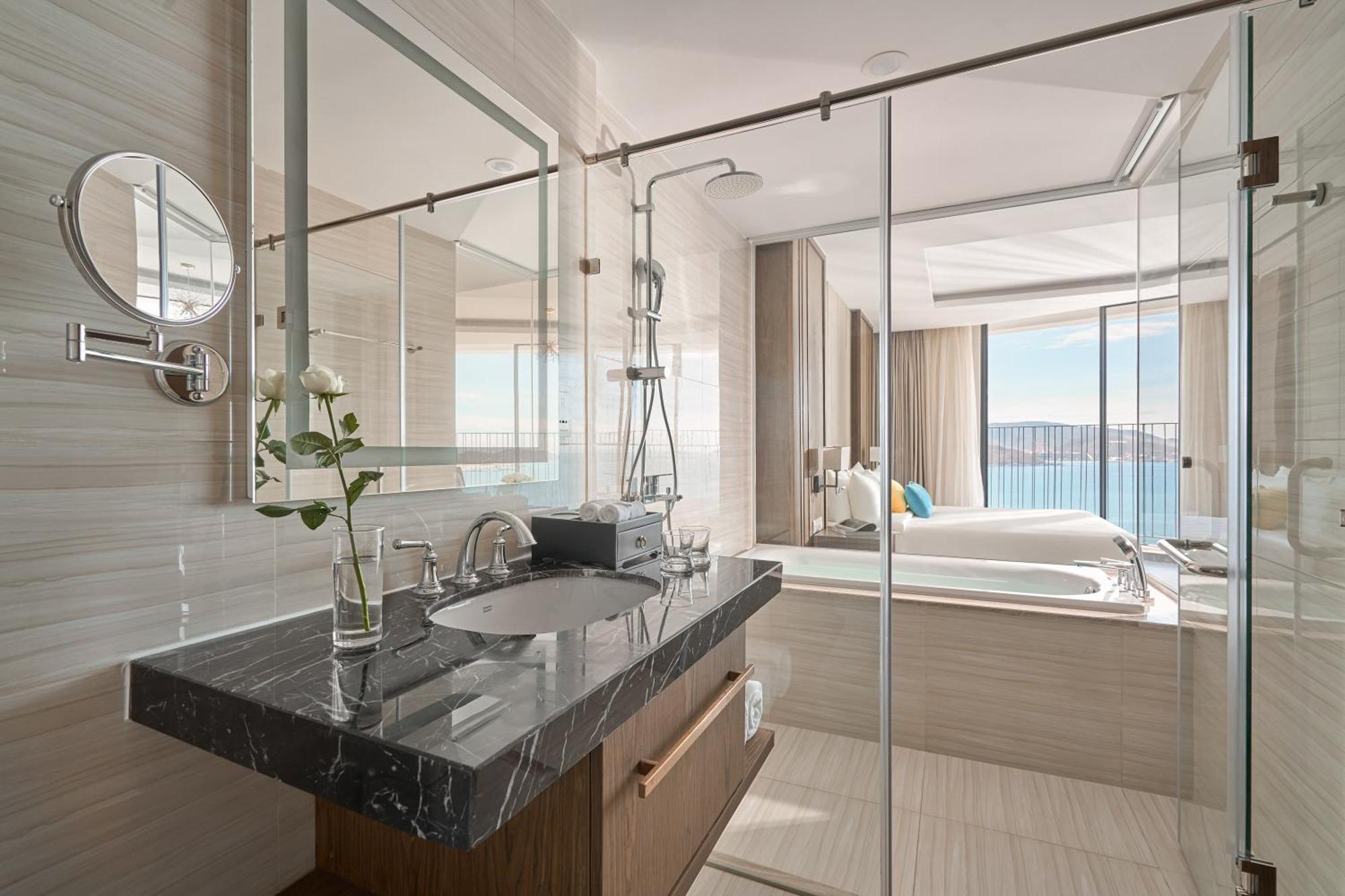 Panorama Oceanfront Suite Nha Trang Luaran gambar